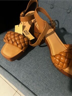Woven Strap Block Heel Sandals - Tan